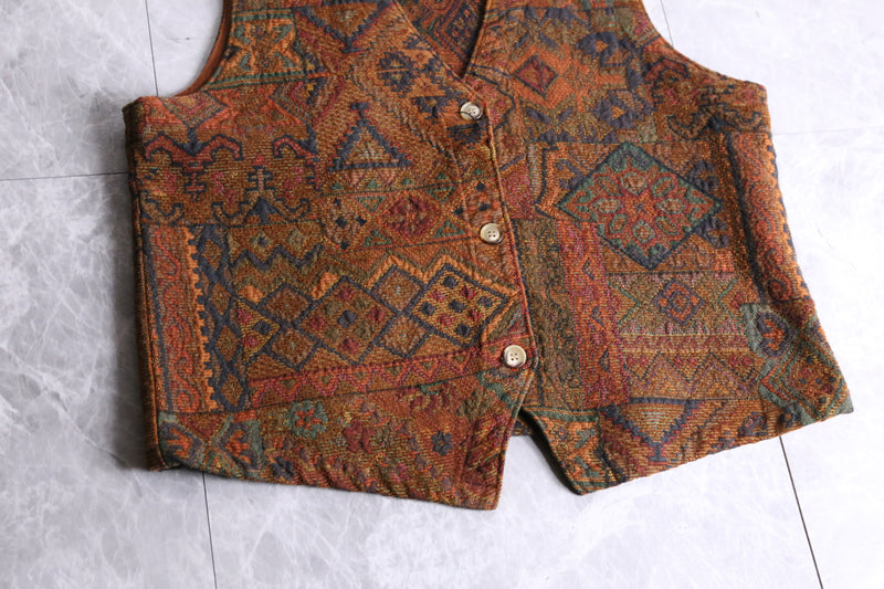 ethnic multicolor gobelin vest