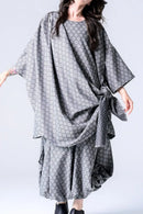 BISHOOL Bloom Jacquard Drape Cloth Top gray