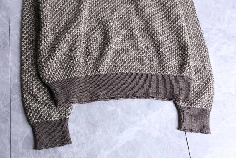 “JANTZEN”earthy color acrylic sweater