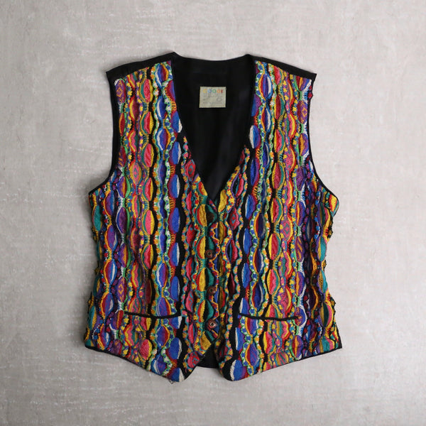 “COOGI” colorful 3D pattern knit vest