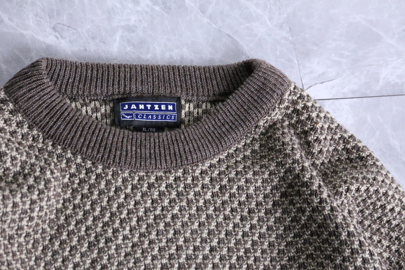 “JANTZEN”earthy color acrylic sweater