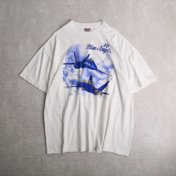 plane design white print logo Tee