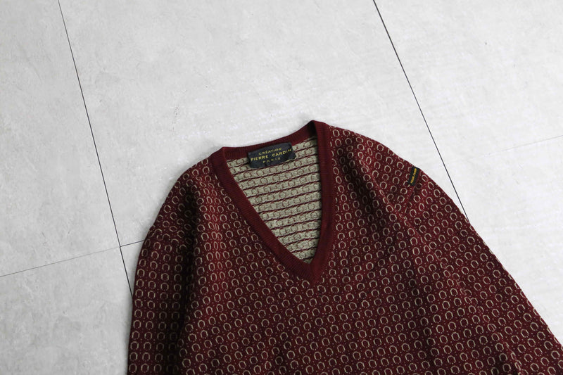 "Pierre Cardin" abstract pattern V-neck knit