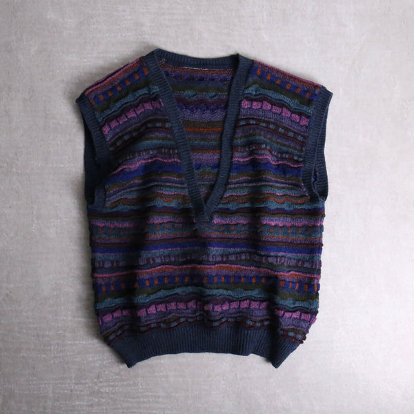 mulch color v neck 3D knit vest