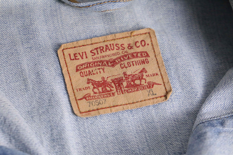 "Levi's" damage neck light blue denim jacket