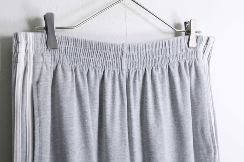 "adidas" gray clor wide silhouette track pants