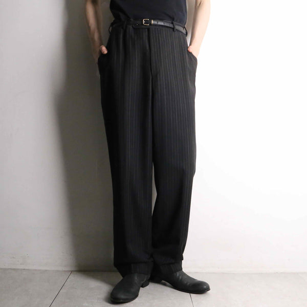 black color stripe design slacks