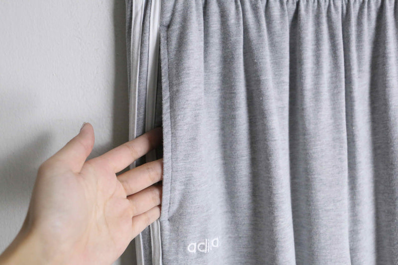 "adidas" gray clor wide silhouette track pants