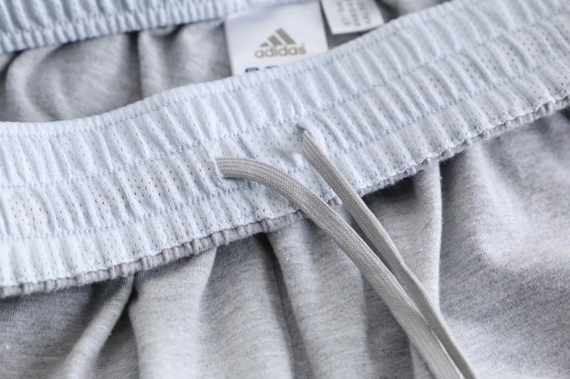 "adidas" gray clor wide silhouette track pants