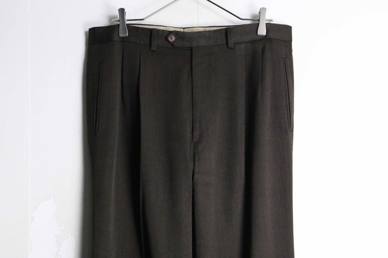 brown color 2tuck wide tapered trousers