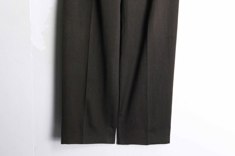 brown color 2tuck wide tapered trousers