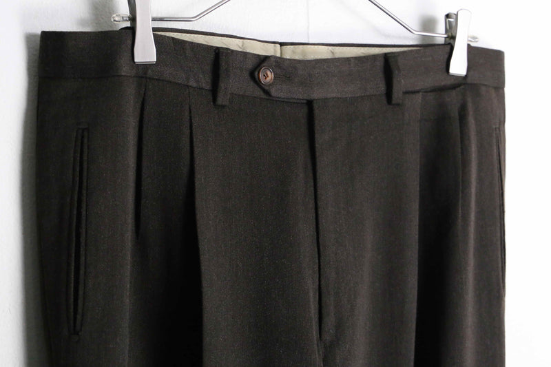 brown color 2tuck wide tapered trousers