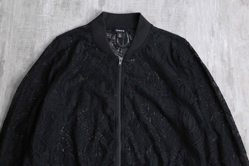 black geometry pattern short length mesh blouson