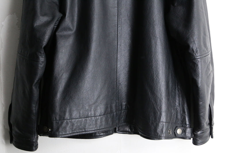 loose silhouette black single leather jacket