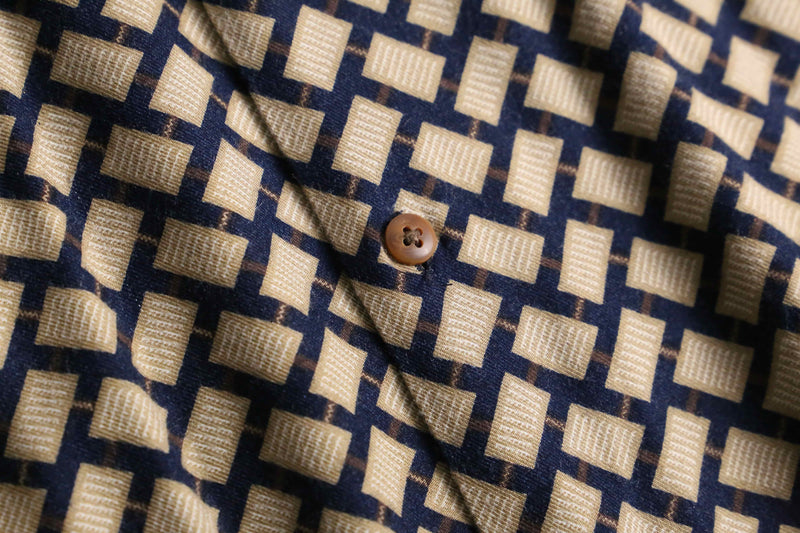 “claiborne” total pattern rayon shirt