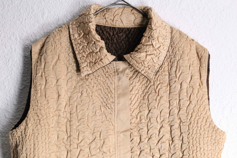 Wrinkle design reversible vest