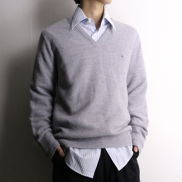 "Christian Dior" gray acrylic V neck knit