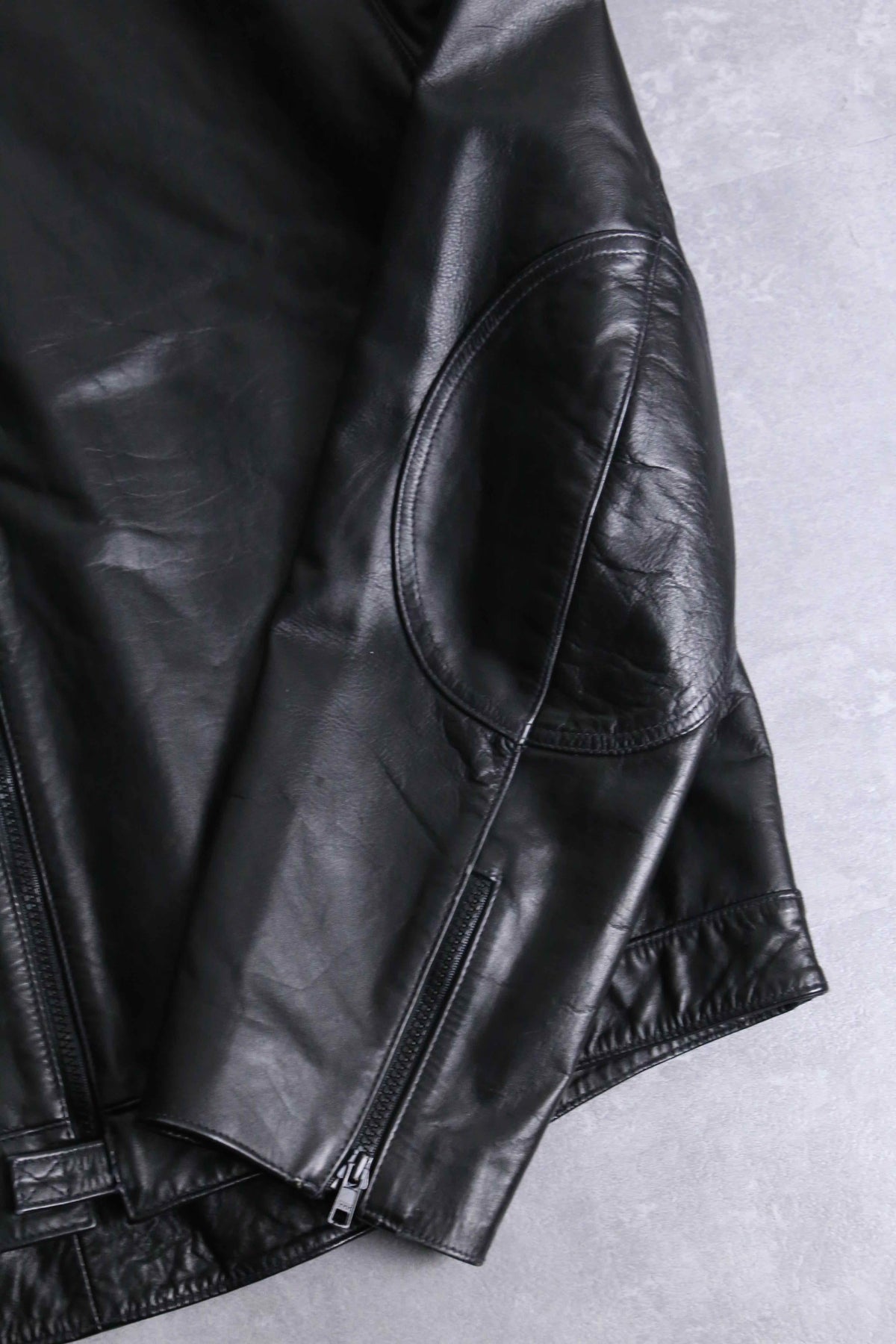 DKNY マルチポケットゴートレザージャケット　leather jacket DKNY Men's Crocodile Imprint Classic Jacket - Macy's