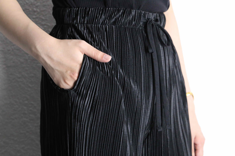 shiny black pleats design easy pants