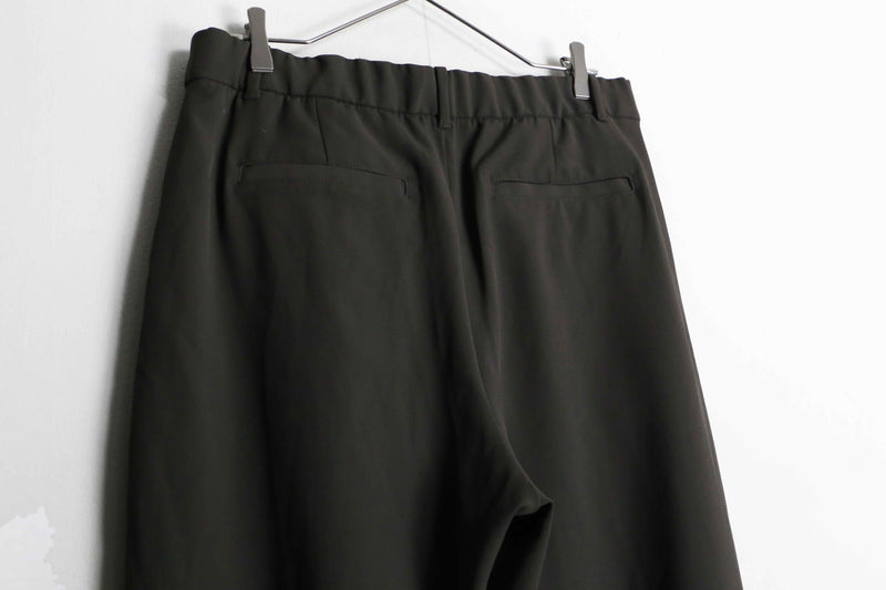 “GAP” brown color loose slacks