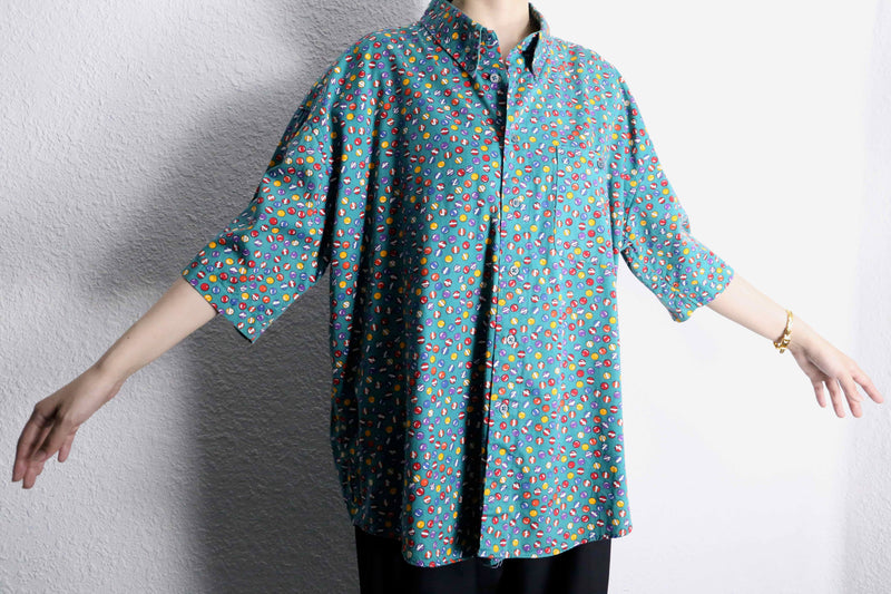 emerald green base marble design s/s button down shirt