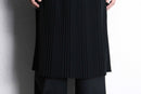 black middle length knit skirt