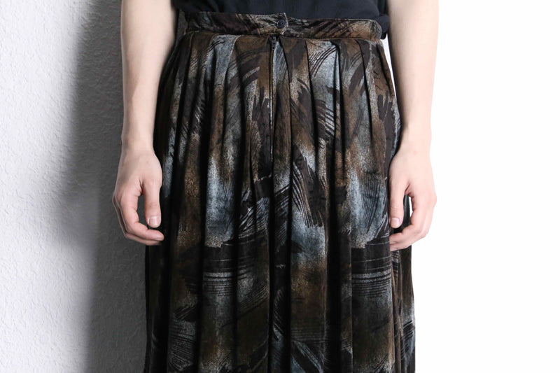 dark torn total pattern “袴” cropped pants