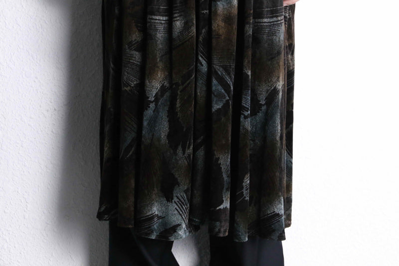 dark torn total pattern “袴” cropped pants