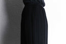 black middle length knit skirt