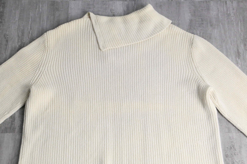 “Lauren Ralph Lauren” asymmetry shoulder button knit