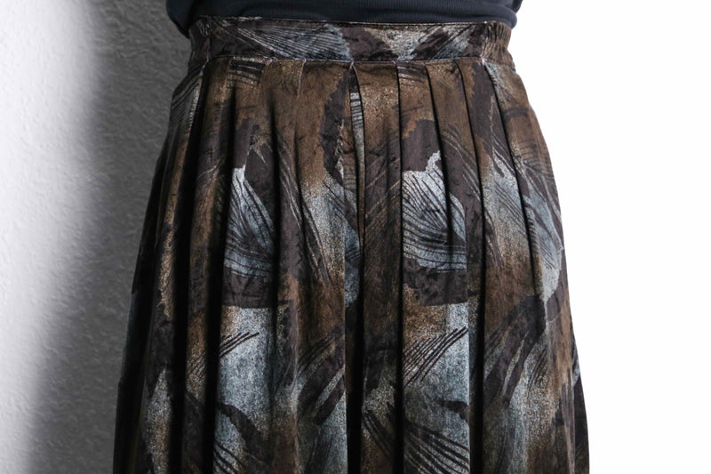 dark torn total pattern “袴” cropped pants