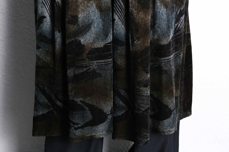 dark torn total pattern “袴” cropped pants
