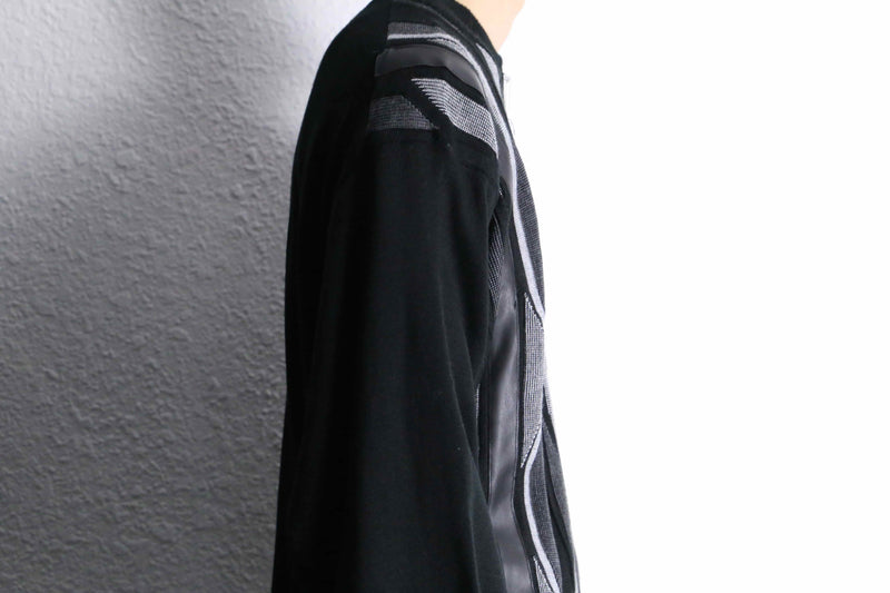 monochrome tones geometric stripes zip up