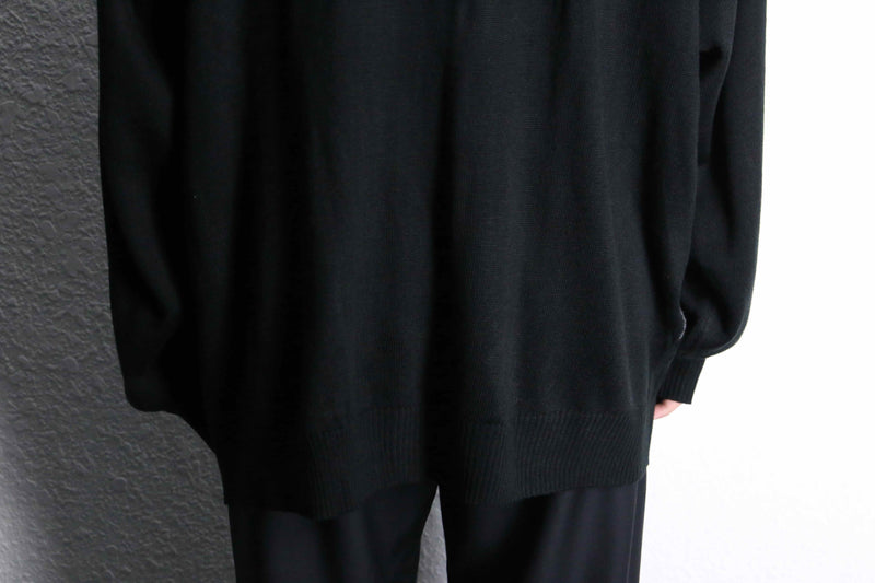 monochrome tones geometric stripes zip up