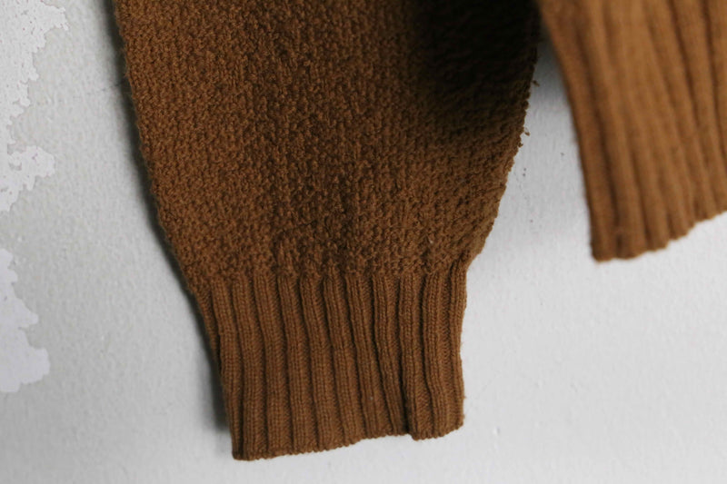 70’s “campus” brown line design mock neck knit