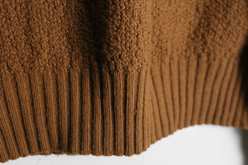 70’s “campus” brown line design mock neck knit