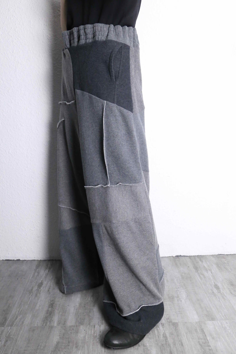 "Re:make" patchwork super buggy darkgray sweat pants