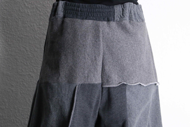 "Re:make" patchwork super buggy darkgray sweat pants