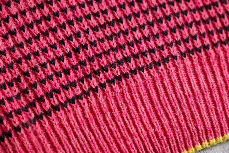 "Wool rich" birdseye design linen cotton knit