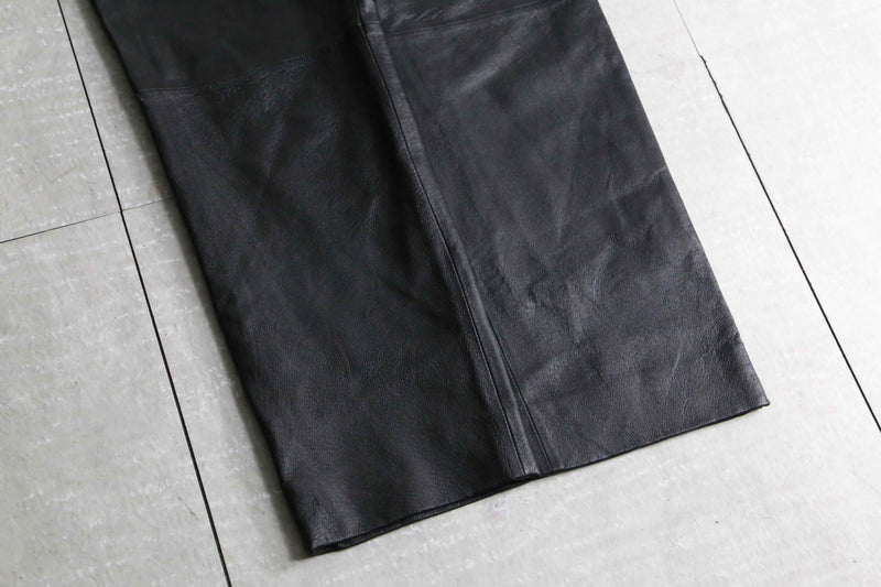 black color buggy straight leather pants