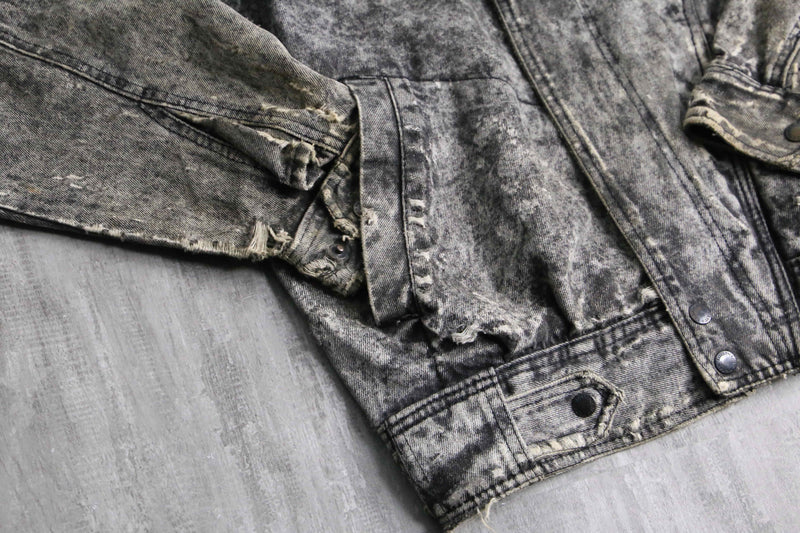 washed zip up denim jacket