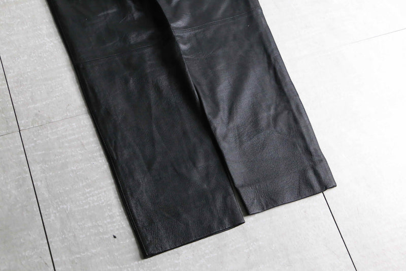 black color buggy straight leather pants