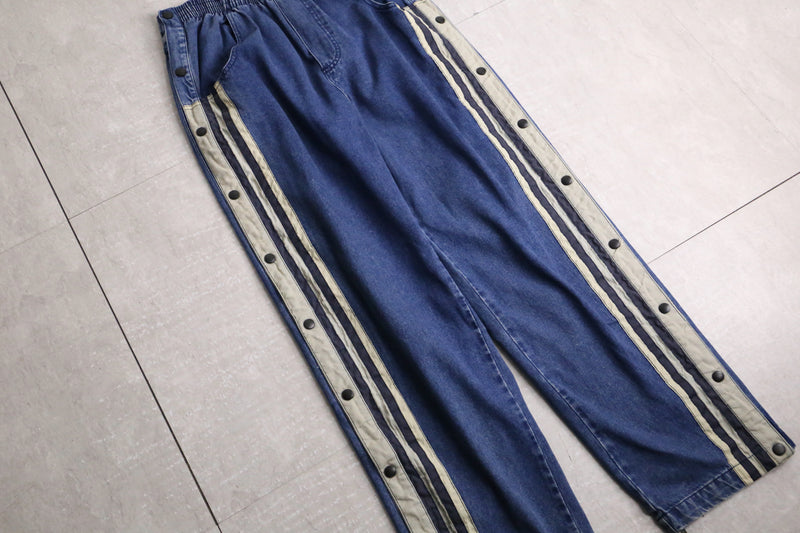 side gimmick loose denim pants