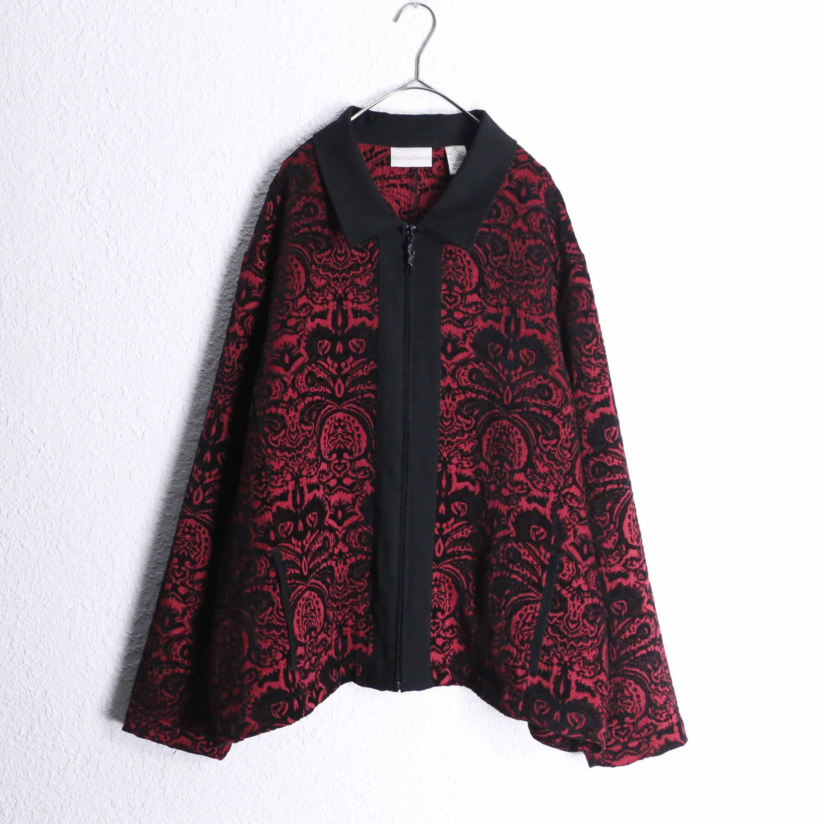新品未使用タグ付きarchivio フルジップ ブルゾン 36レッド red × black damask jacquard zip-up jacket