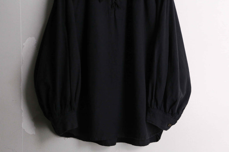 black smock taste lace up shirt pullover