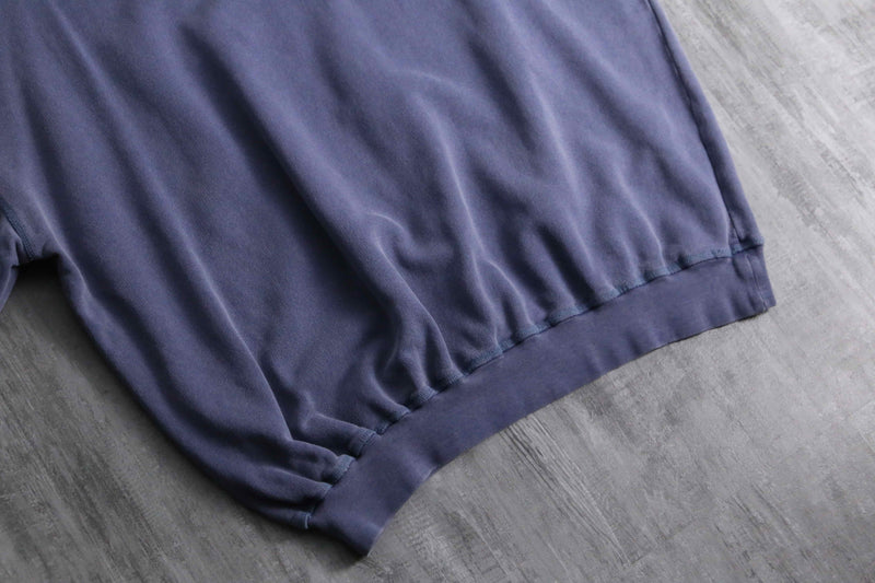 2000s AVIREX faded over sweat shirt