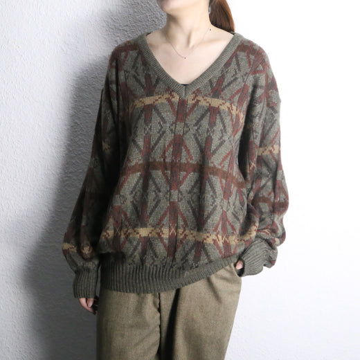 geometric pattern acryl V-neck knit