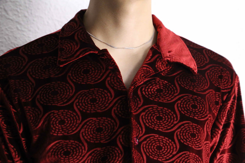 red velours total geometry pattern S/S shirt