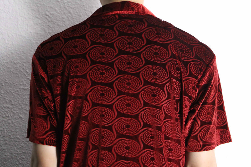 red velours total geometry pattern S/S shirt