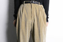 gold corduroy 2tuck wide tapered pants